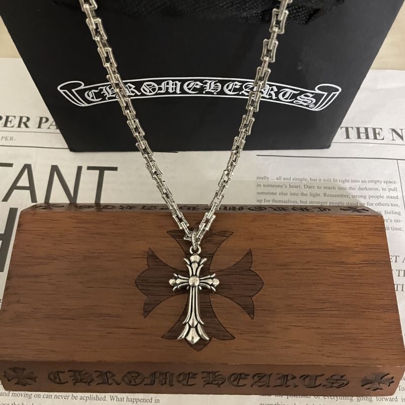 Ch**me He**ts necklaces